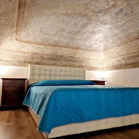 Apartamento Elegante In Centro. Turín