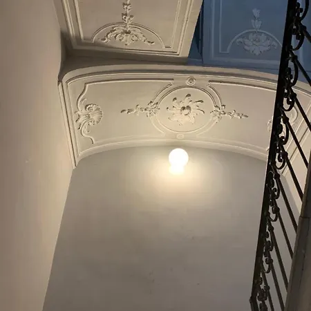 Elegante In Centro. Apartamento Turín