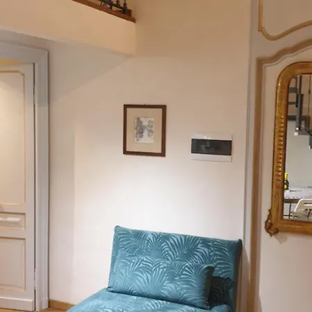 Elegante In Centro. *